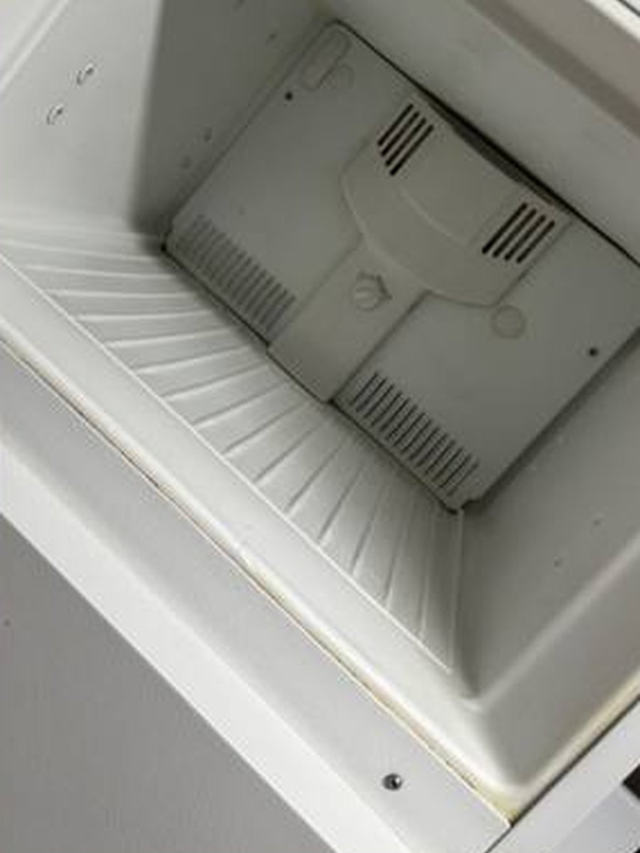 Refrigerator after deep cleaning